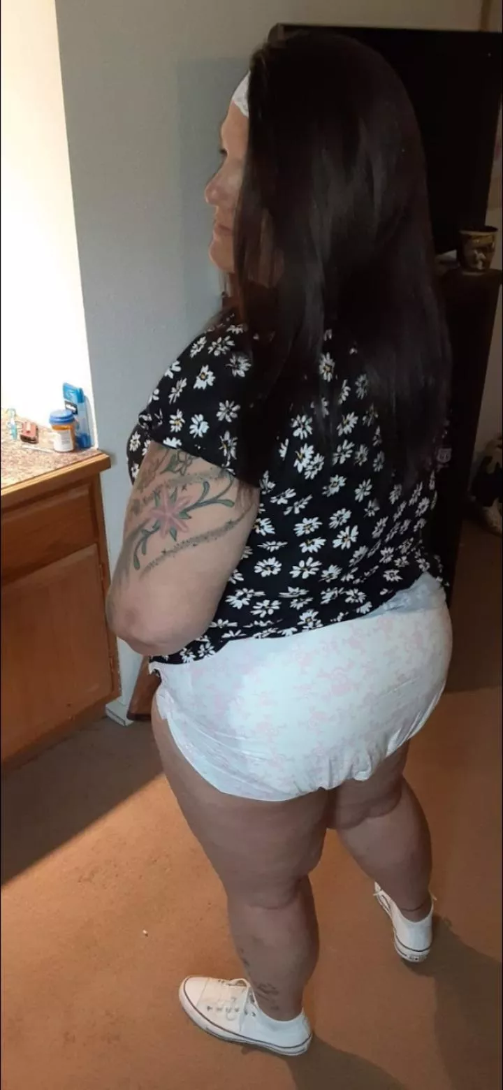 Posing in the mirror. posted by AnOkiesWife