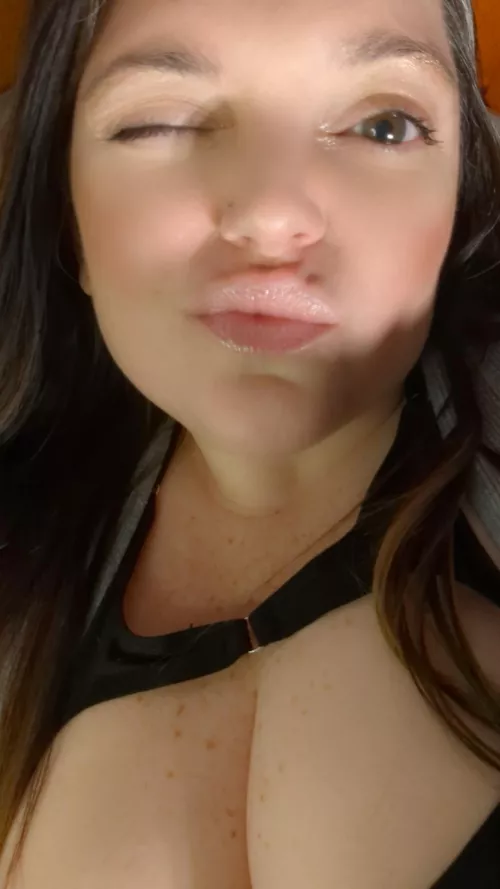 Pout pout by xo_itzjess_xxx