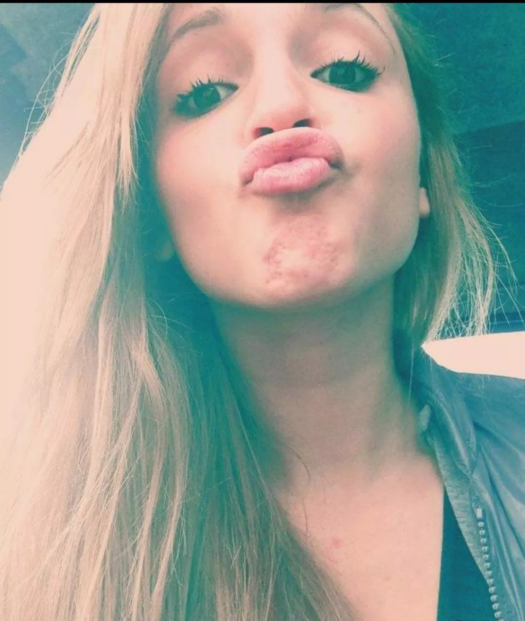 Poutylips so hot posted by HairFull2498