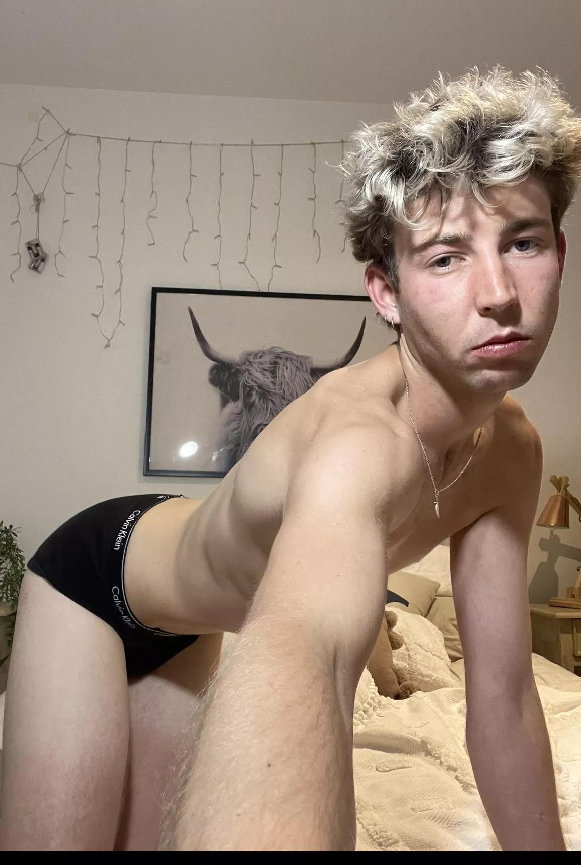 POV: waiting for u to get out the shower hehe 😈 posted by ApartServe6916