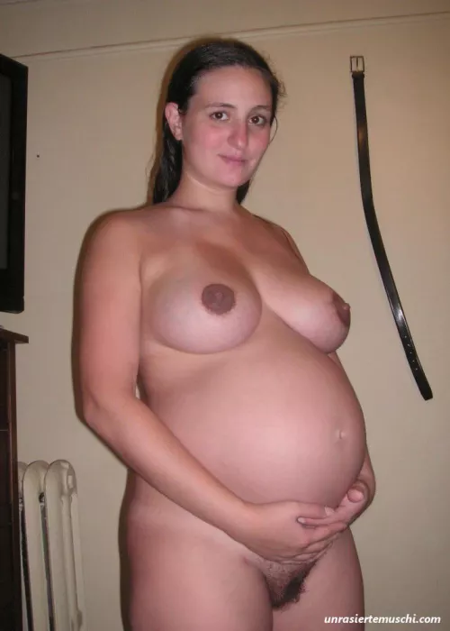 Preggo by ziggofiggo