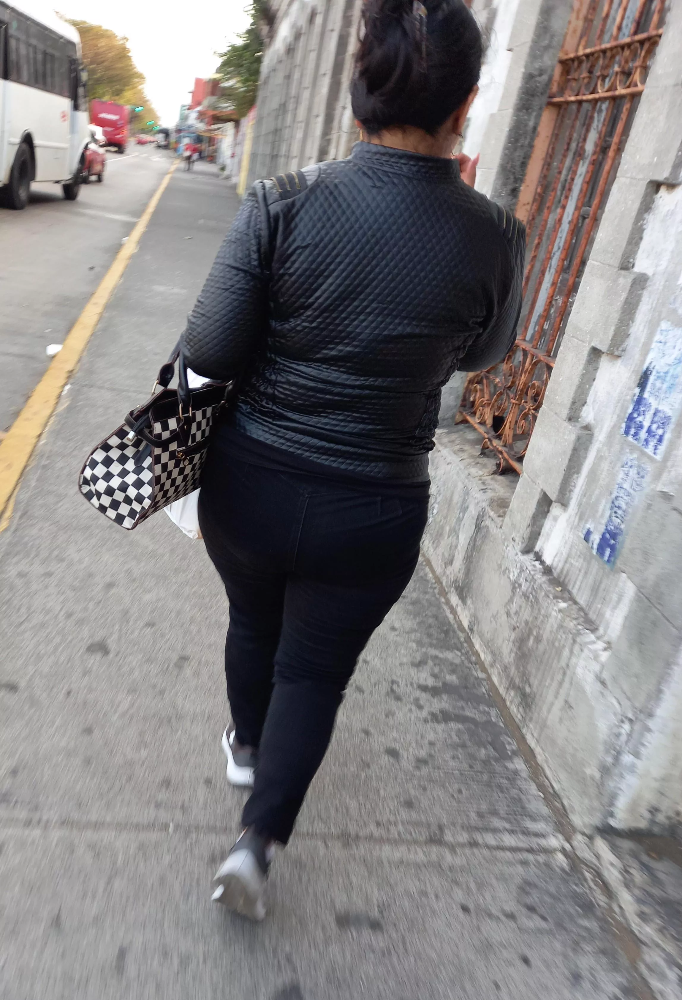 Put× de calle posted by Victor3407