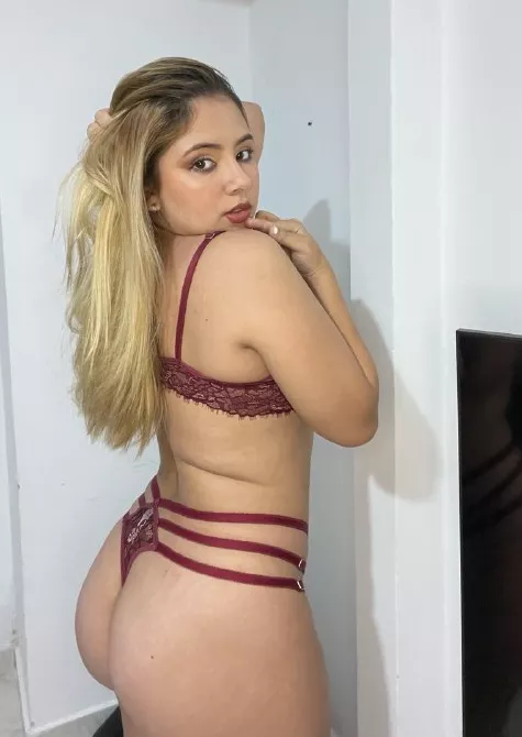 Round and big for an 18yo girl posted by bradisongchw