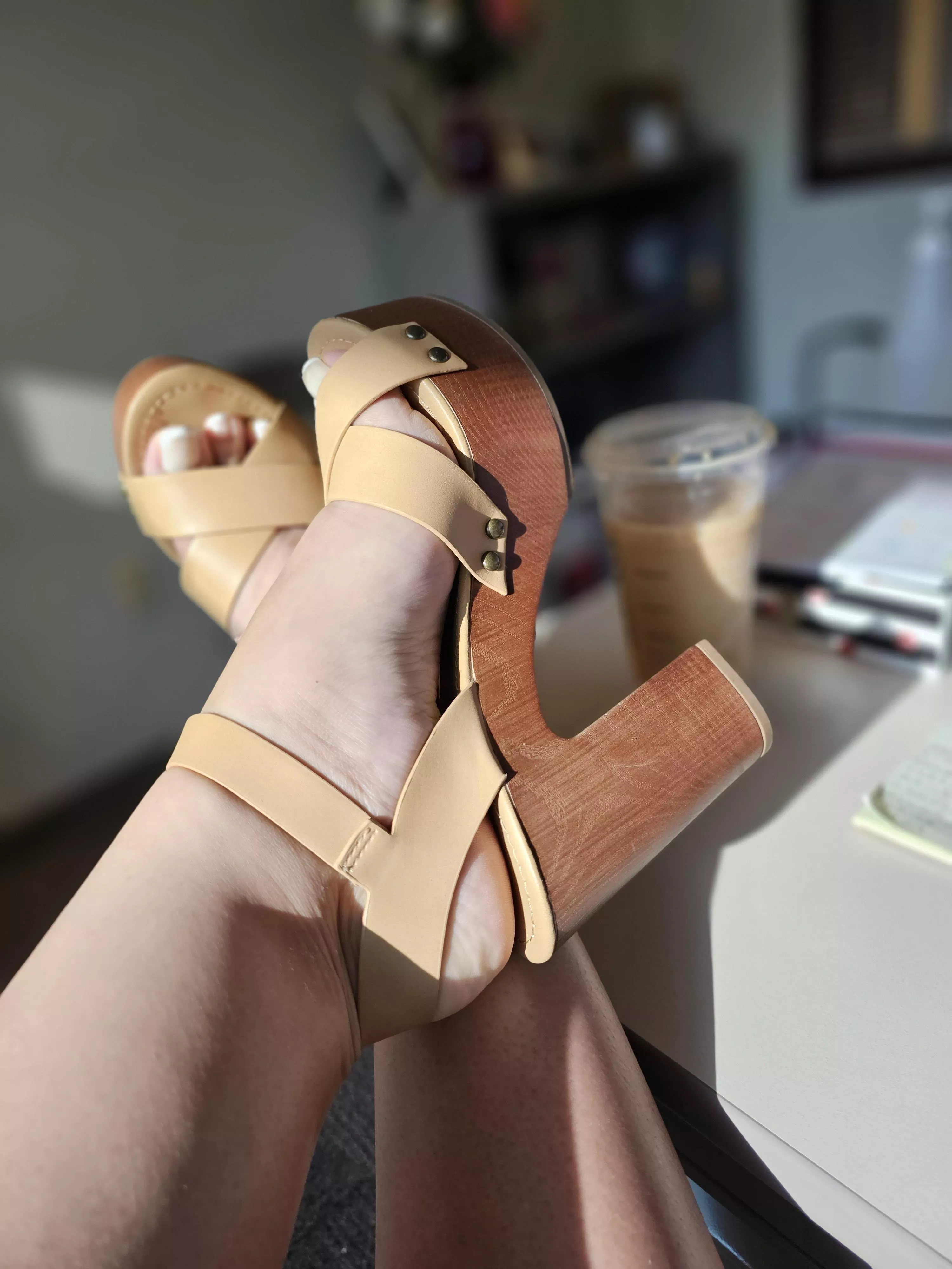 Some people are made of plastic.. some people are made of wood🤎 posted by HeeL0ver