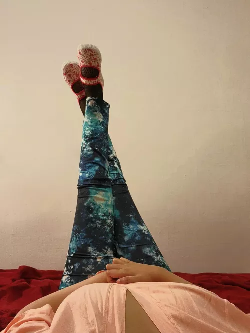 The blue leggings by tangentscrew