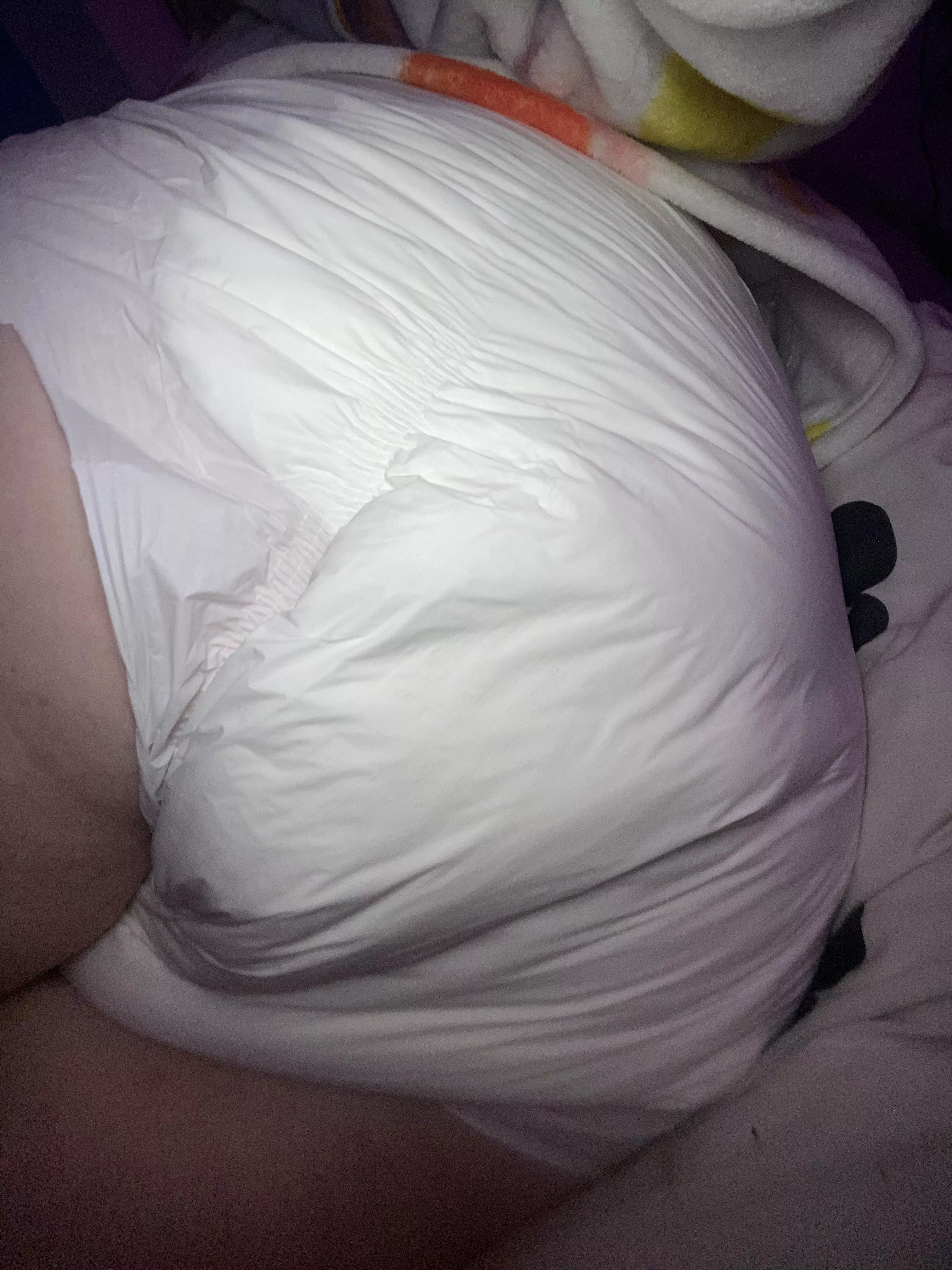 totally havent wet this diaper yet 👀 posted by sunflower-bab