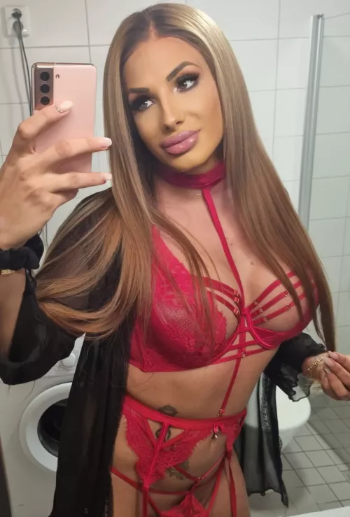 W0uld you be ashamed if I am your girlfriend? by Super-Table26