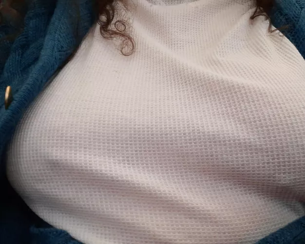 White shirt pokies by daphnethedryad