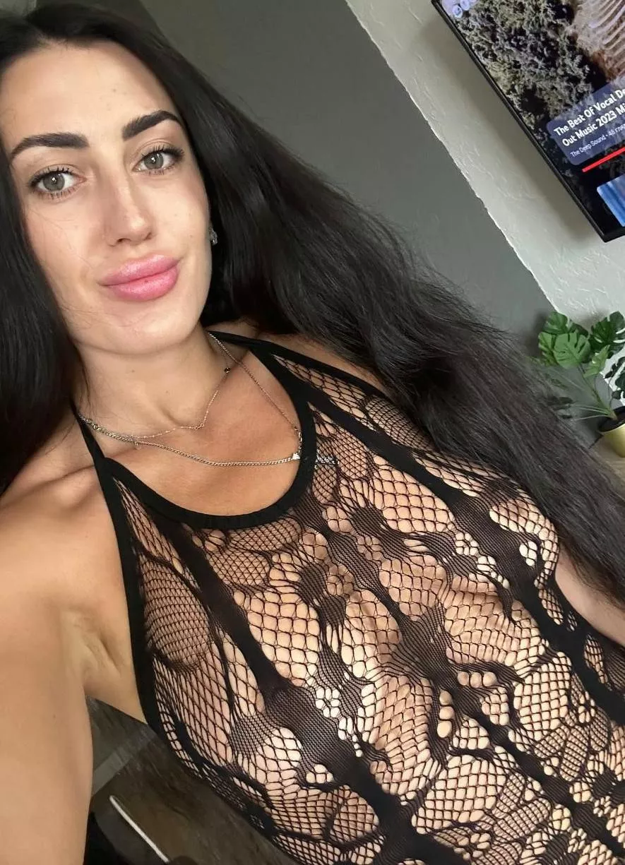 would you pull out or fill me up ? posted by EliseDavise