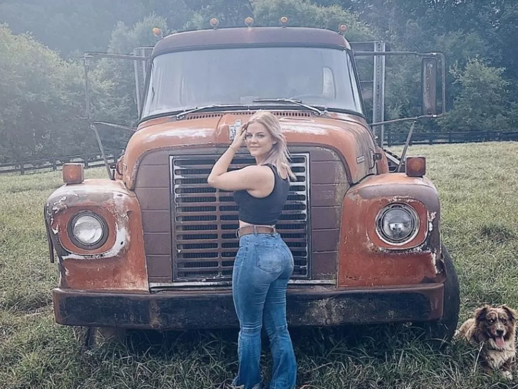 You better be looking at the truck and not my ass posted by EmmaBreton