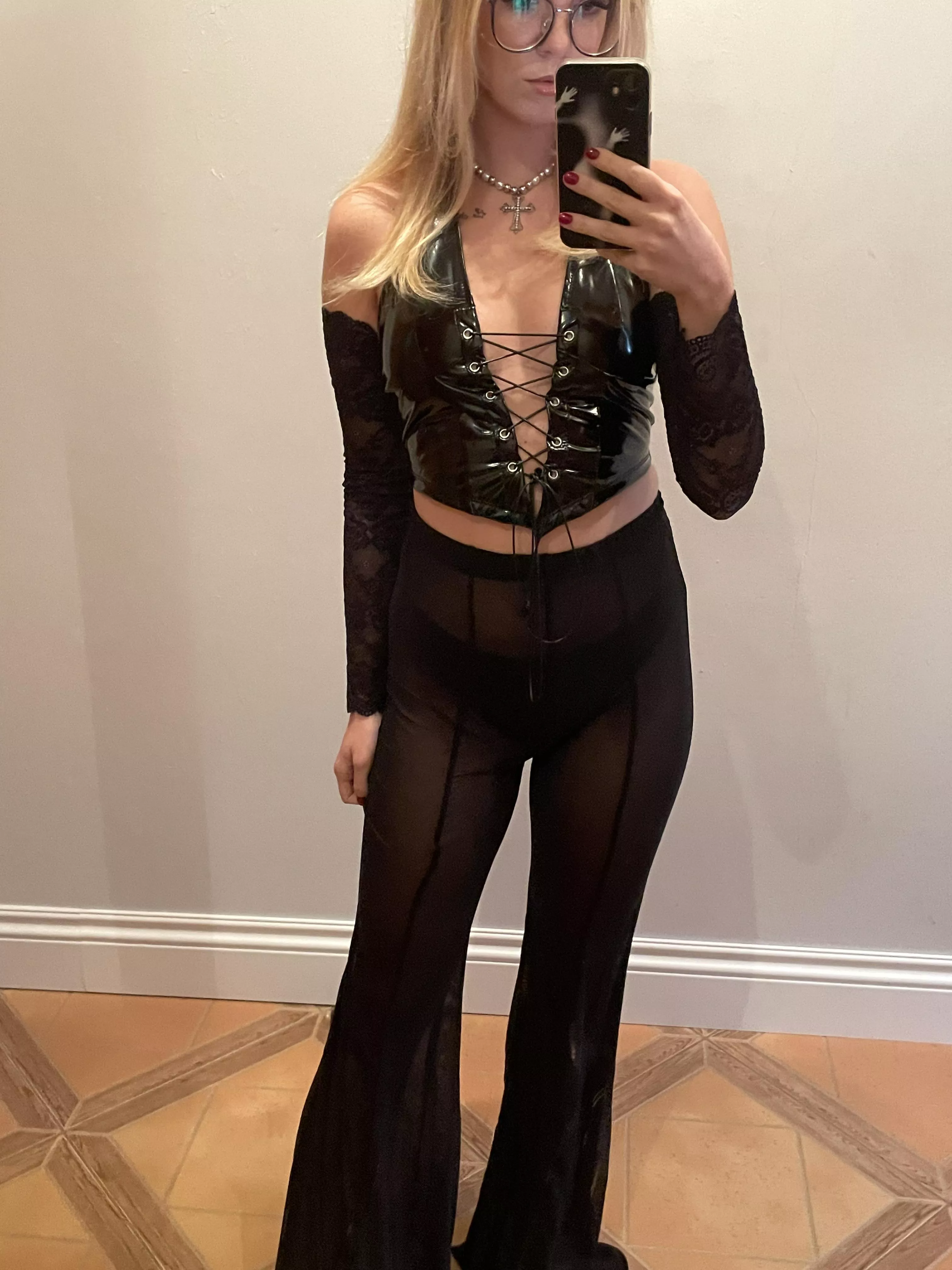 you dream about me 🤣 posted by marcela236