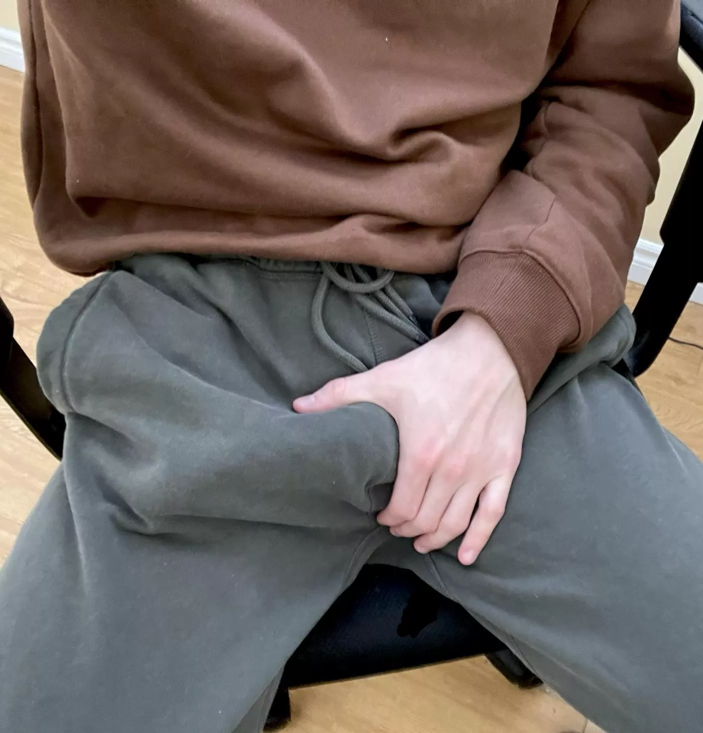 [20] I hope nobody sees that hard while I’m studying posted by HonestDifficulty615