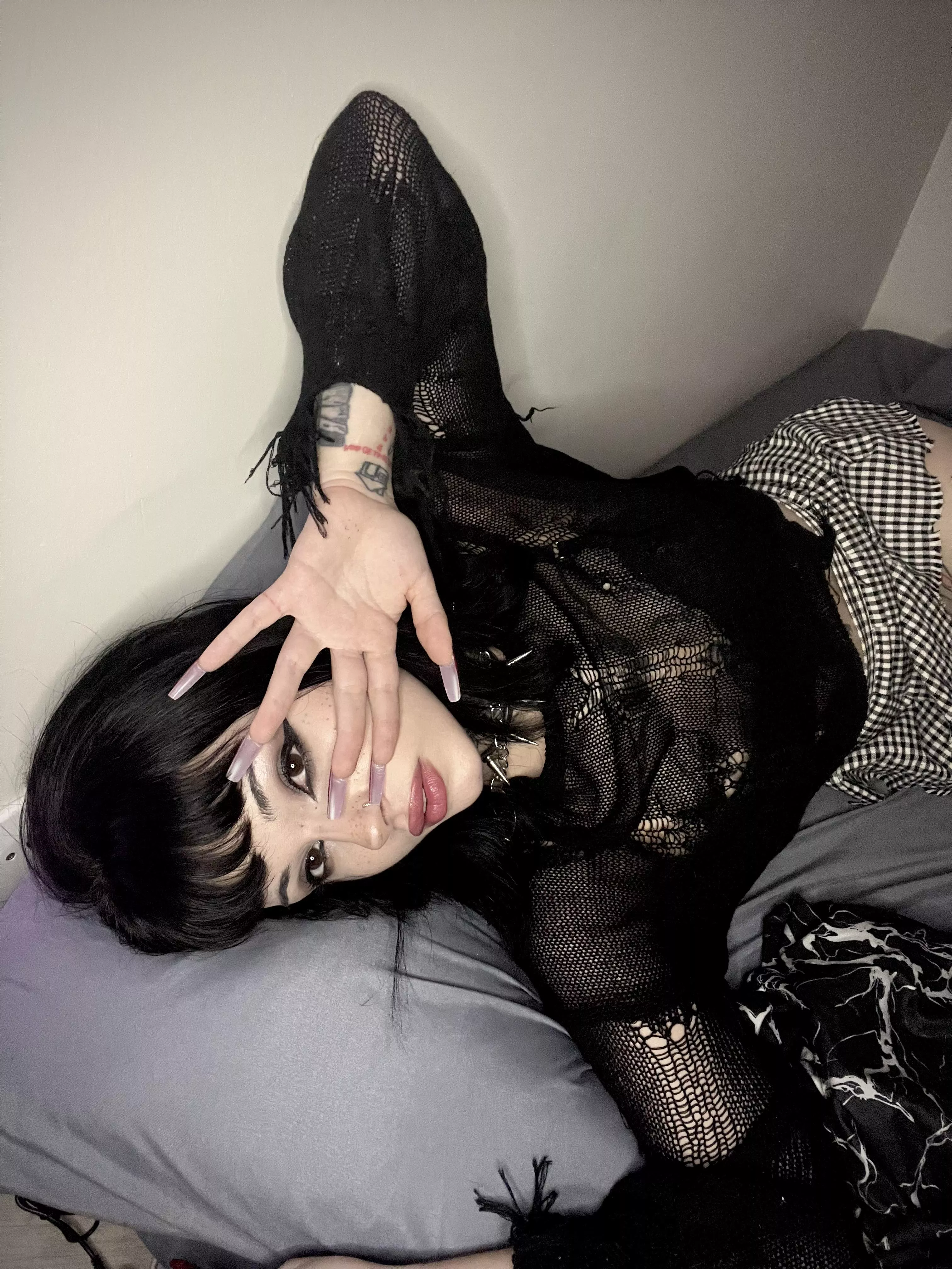 Am I the type of girl you'd play with after school posted by pretty_pumpkine