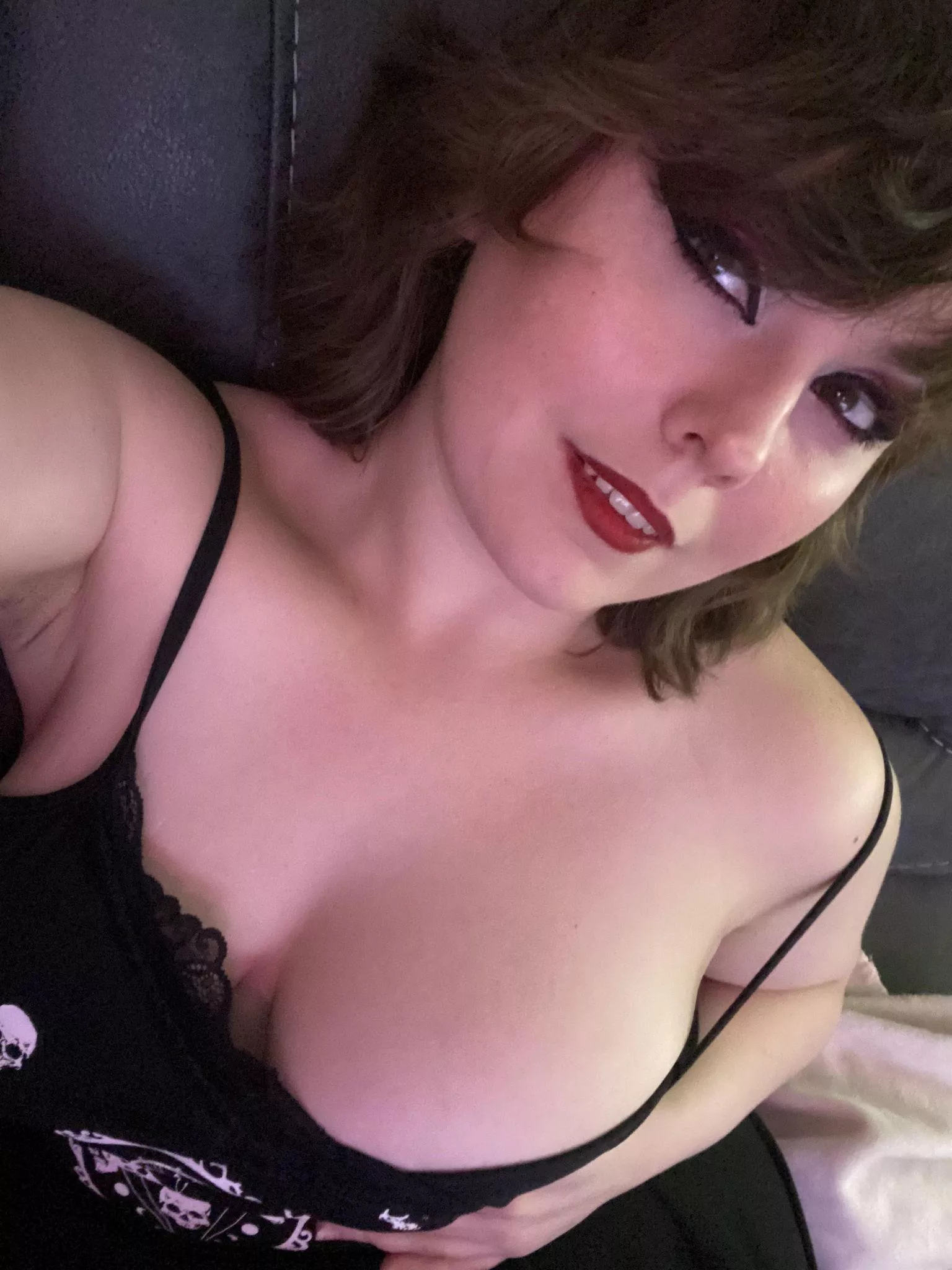 Come suck on my gothic tits. posted by Cryptmommy1