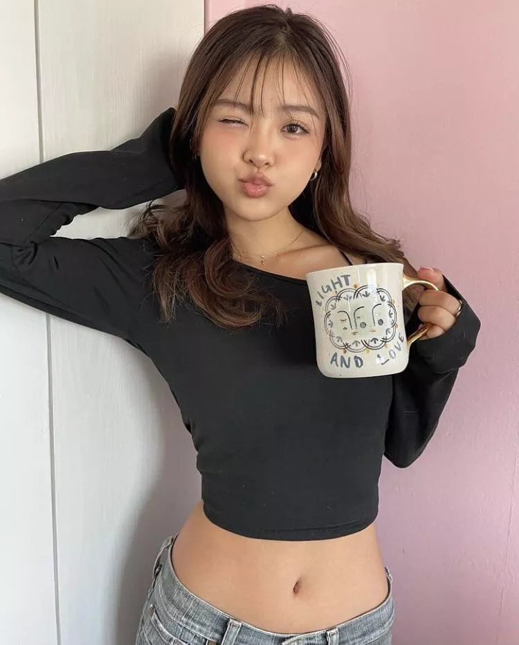 do u like cute girls? posted by devilndaisies