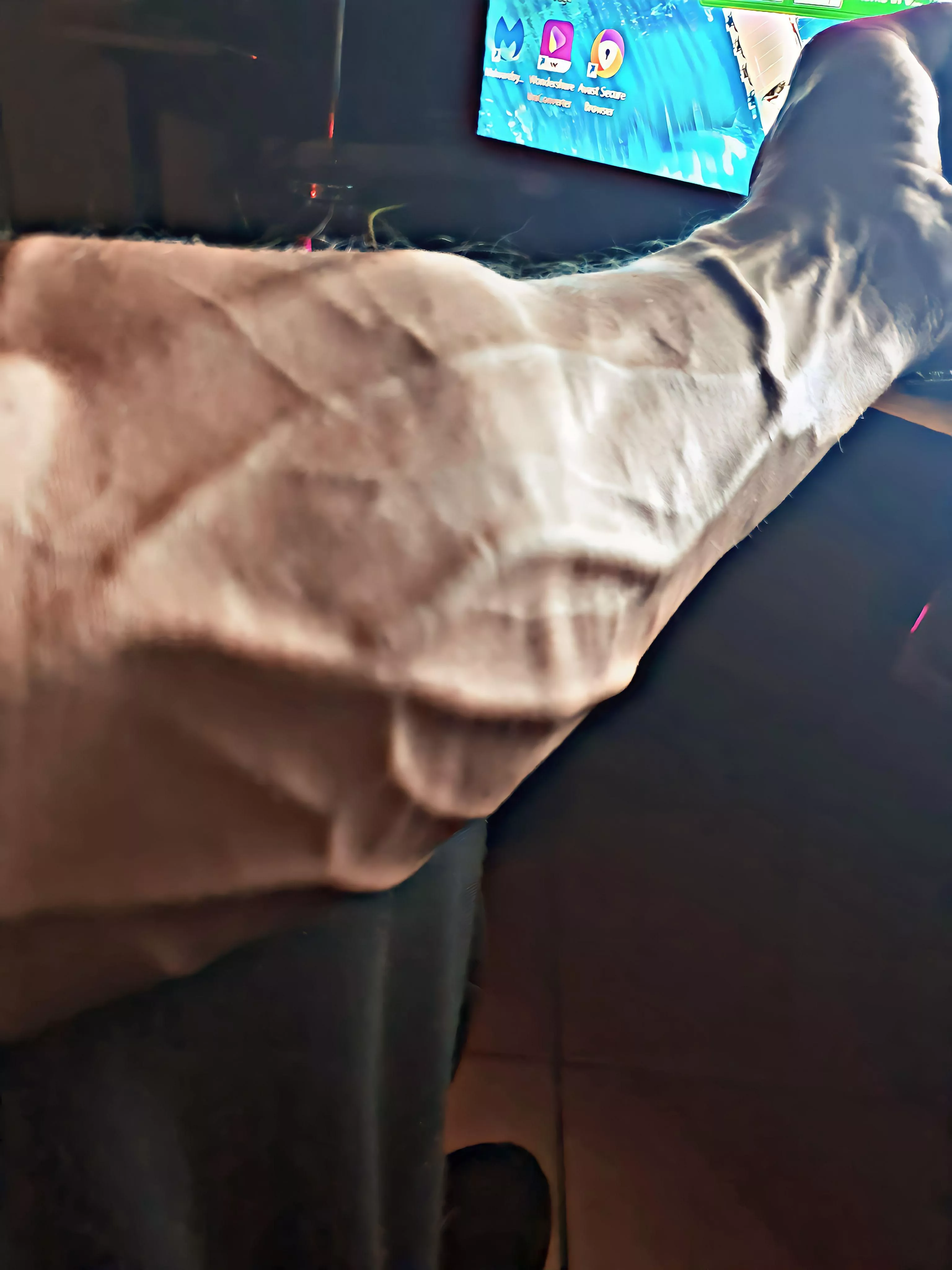 Do you also like veiny forearms? posted by Fila4000