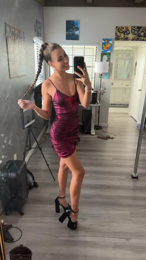 Dressed up and ready to be fucked by another man by YummyHoneyyy