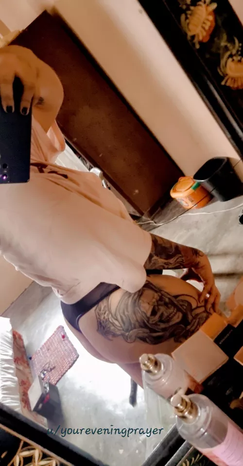 (f) slap that ass 🍑 by YourEveningPrayer