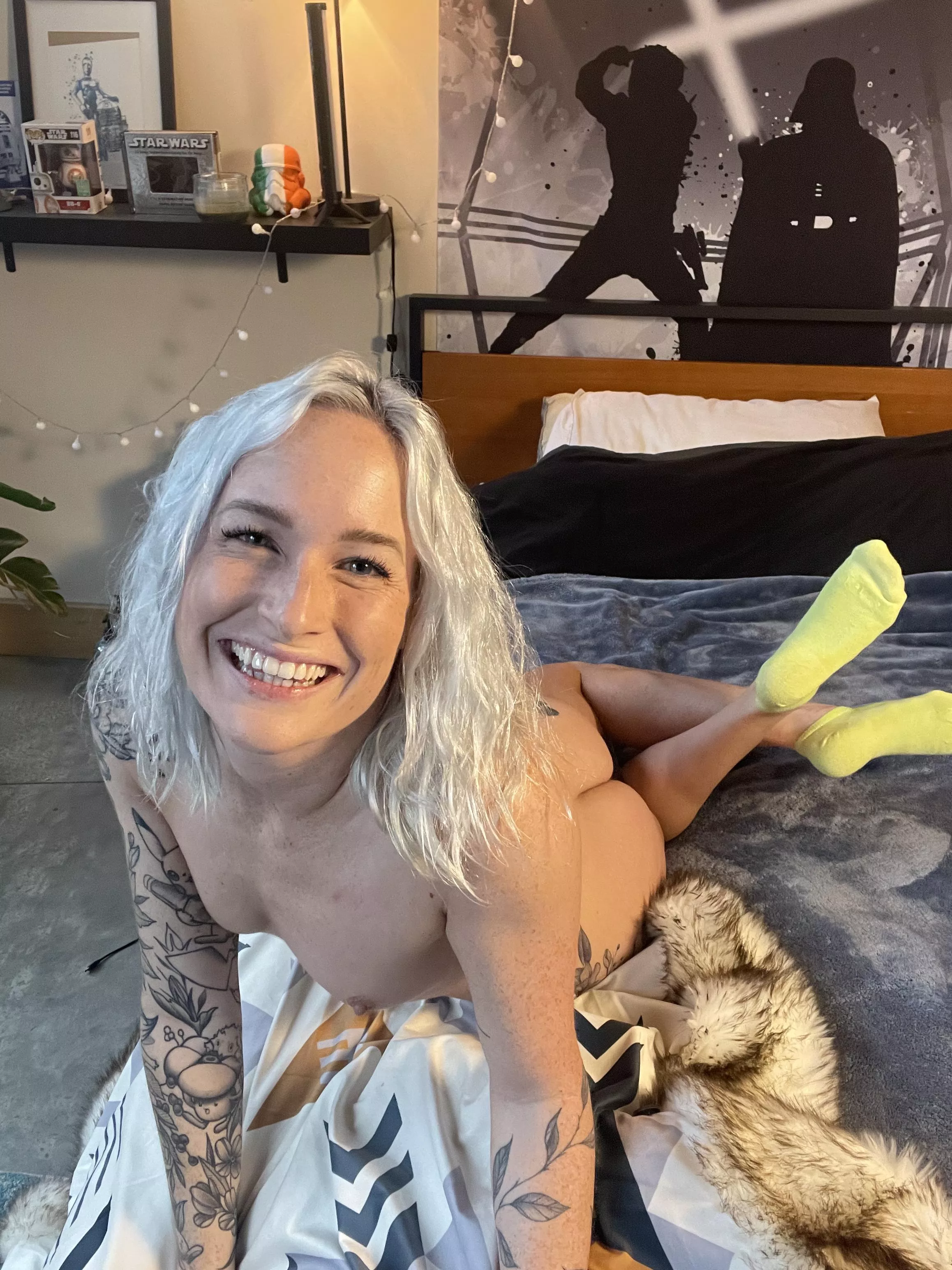 Feelin dorky in my neon socks [F] posted by _MyLittlePanda_