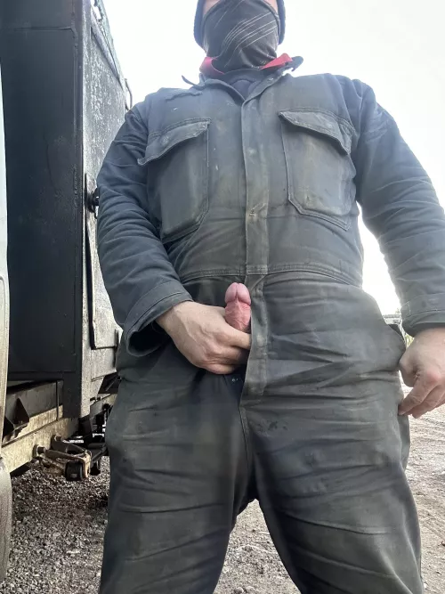 First post, very cold Friday by nebuularr