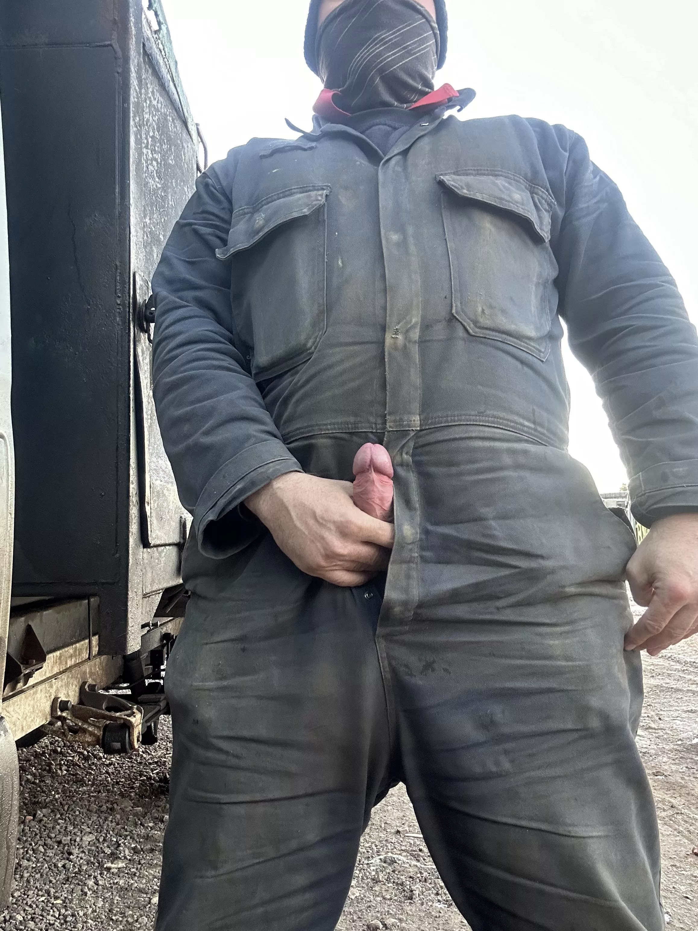 First post, very cold Friday posted by nebuularr