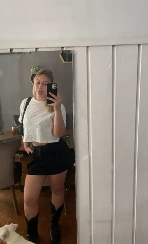 For me it's better you play with me! by BashyPurple