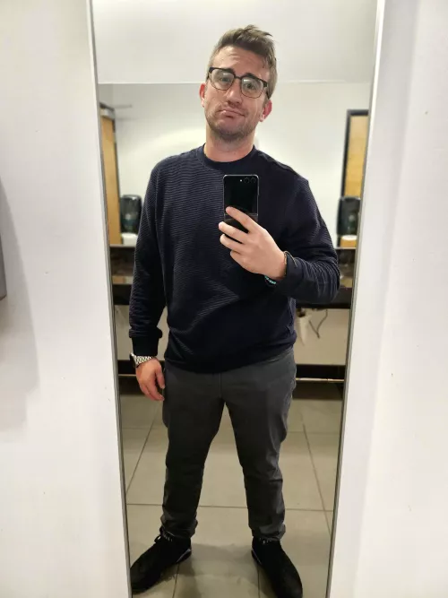 Got some new glasses 🤓 by BryanCrayonston