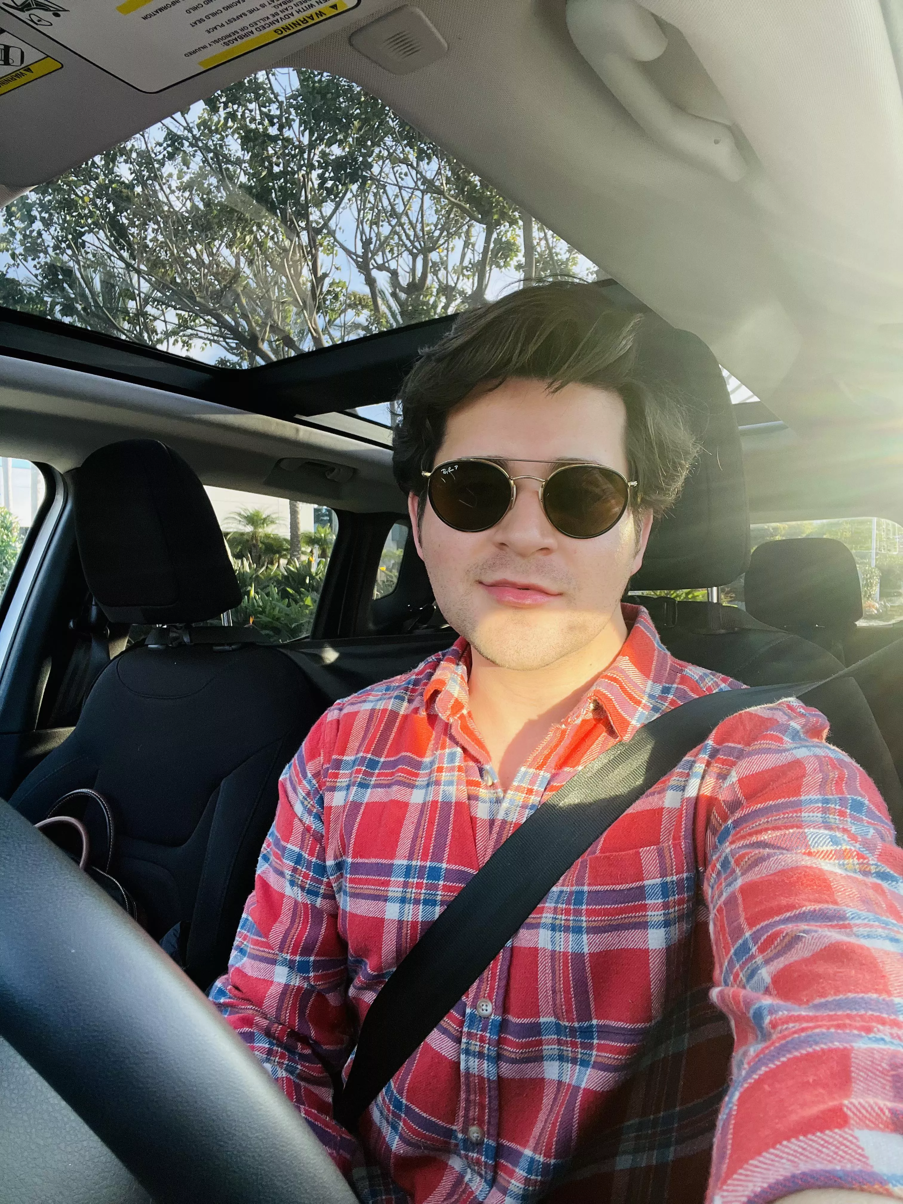 Happy almost Friday! 🙌🏻 posted by hidamarc