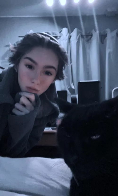 Hi from me and cat by Femboy4_uu_