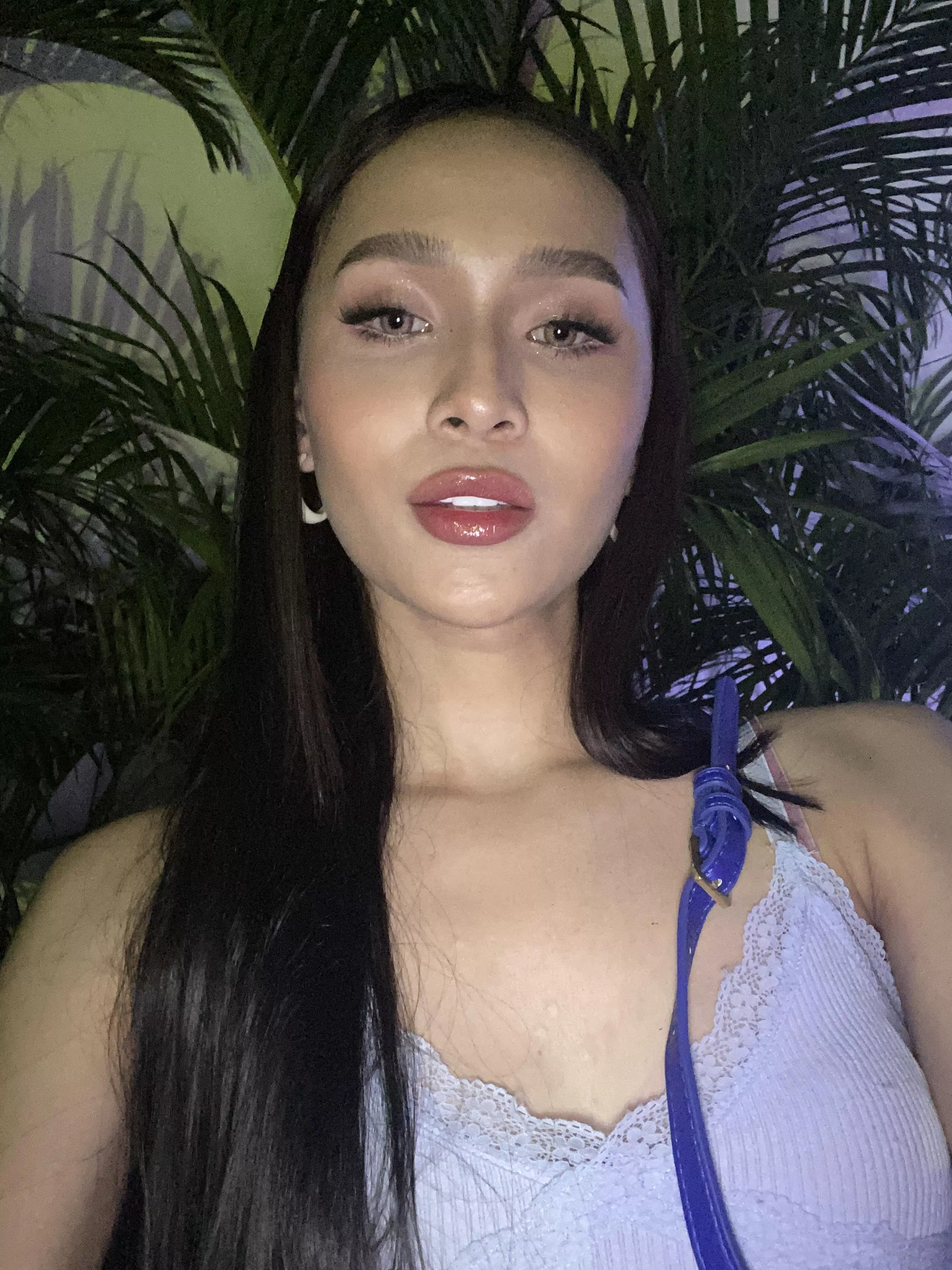 Hi thereeeeee c; posted by ImportantInfltion