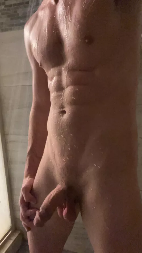 Horny and need some big dick buddies! by FitGuyUS
