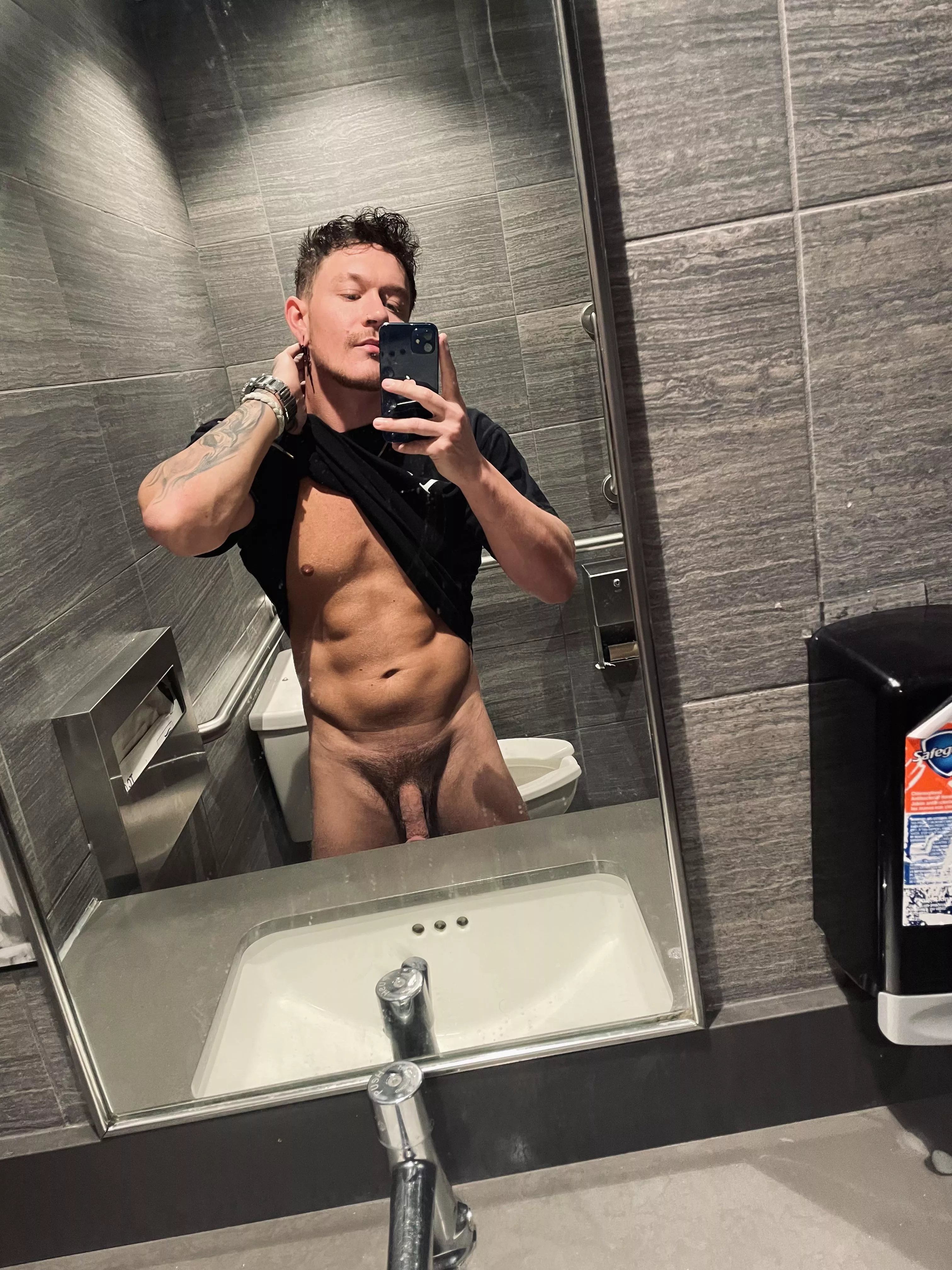 I jerked off in here 😈 posted by Daddyanthony_az