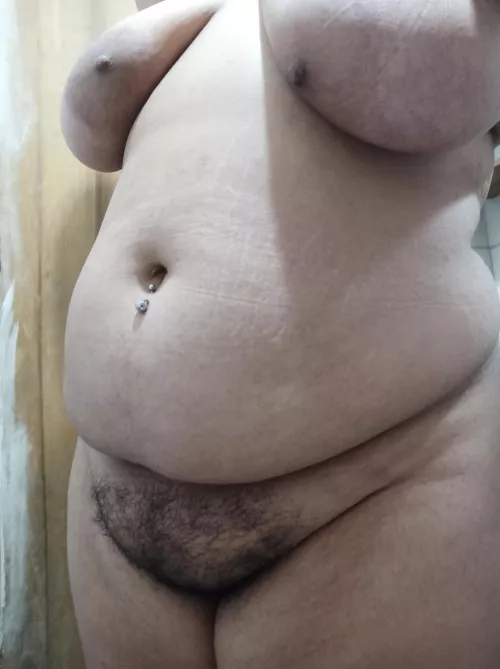 I think my body is very cute. I love my pussy hair. by chubbyu