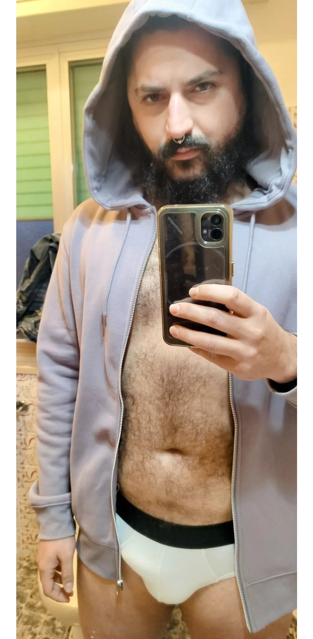 I'm absolutely not a morning person posted by bearlyfreak