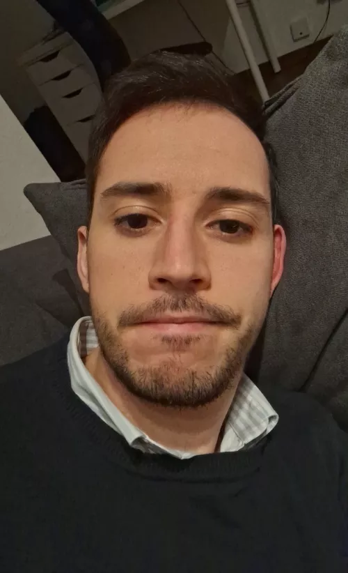 In need of cuddles 🫡 by redder09