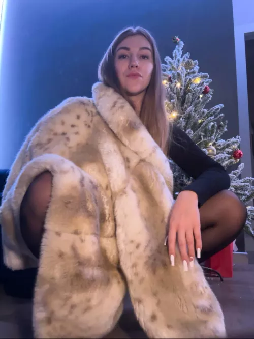 just look at my long nails by strungdelorme