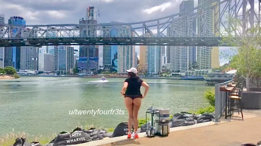 Like the view? by twentyfourfr3ts