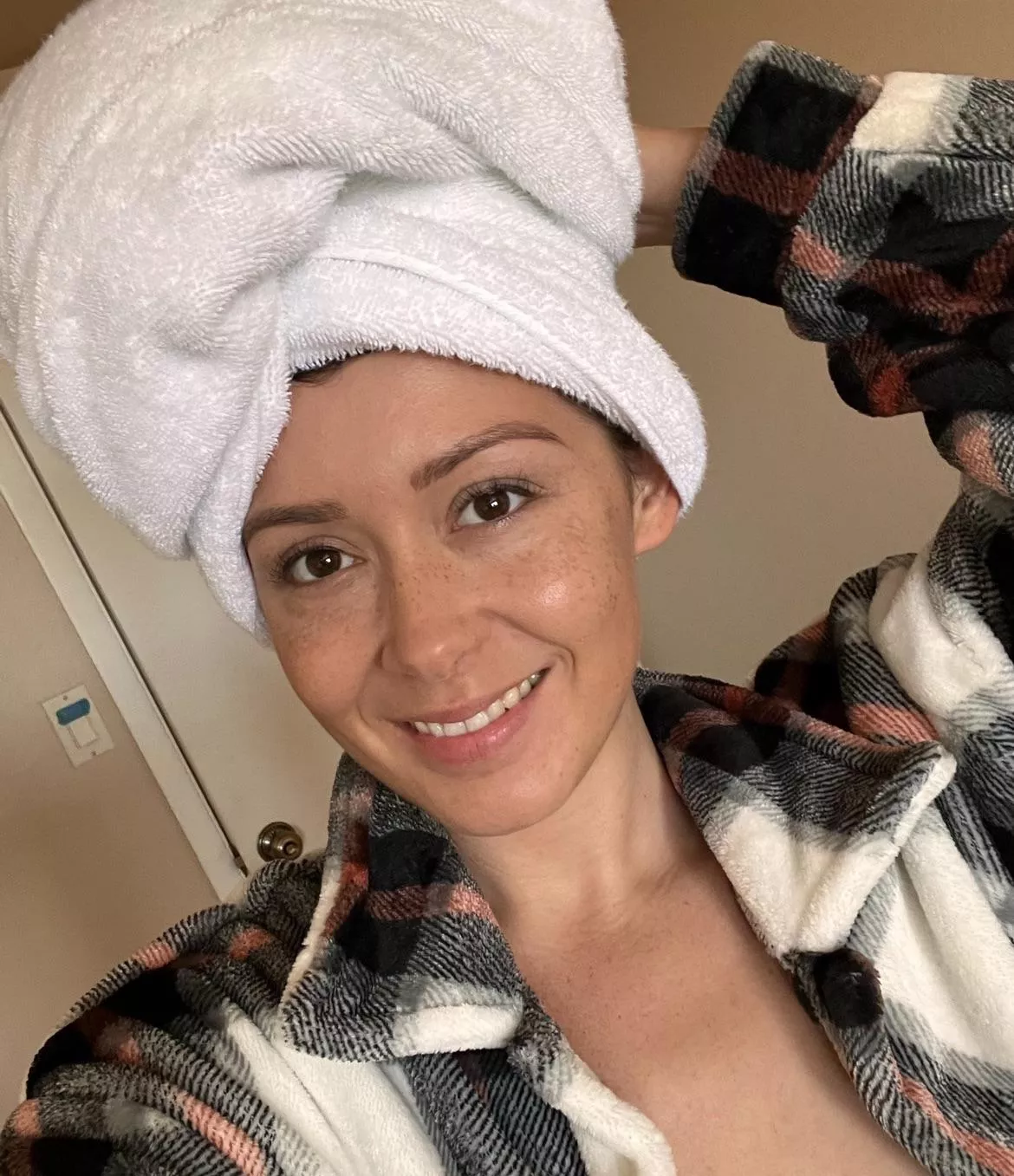 Little pic from my morning routine posted by Persuasive_Pussy