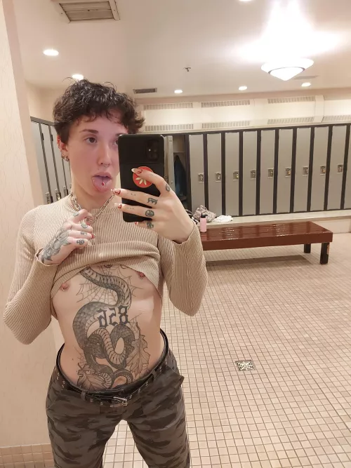 Make believe army brat 💚 by the_salemnox