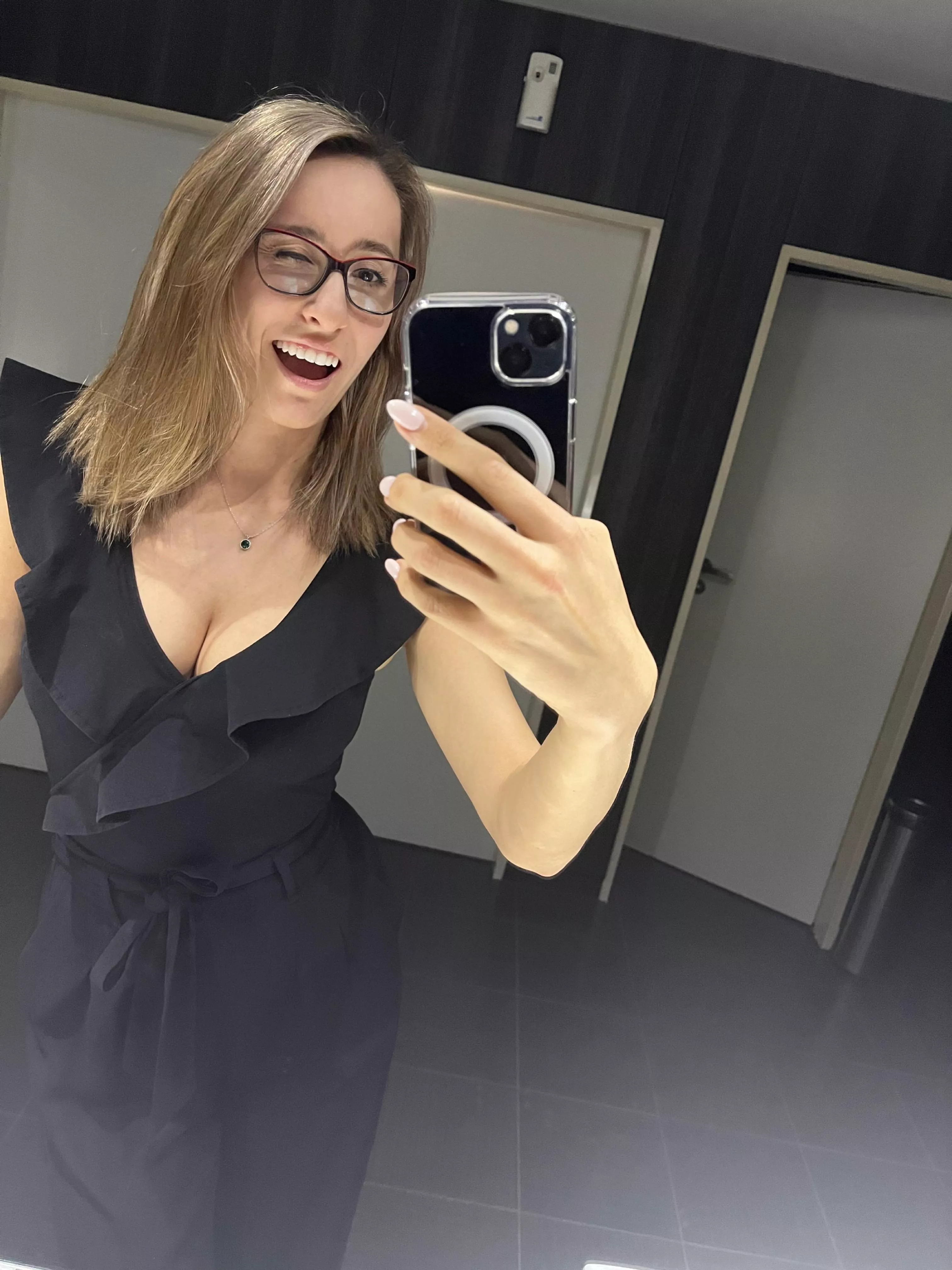 PhD student, sexcoach and manager, nice to meet you :) posted by Sexcoach_Katherine