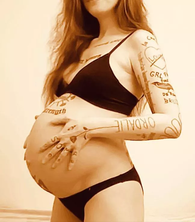Preggo & Tatted posted by FrenchYoda