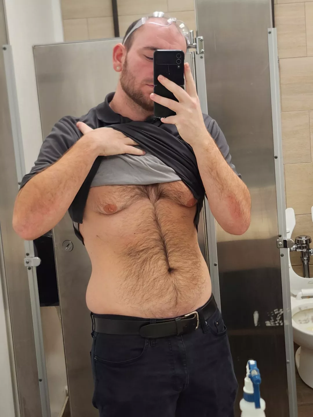 Slow snowy day at work, come meet me in the bathroom posted by bi_blaize