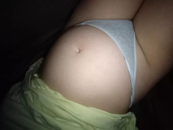 This belly button is full of happiness by sweetielucy