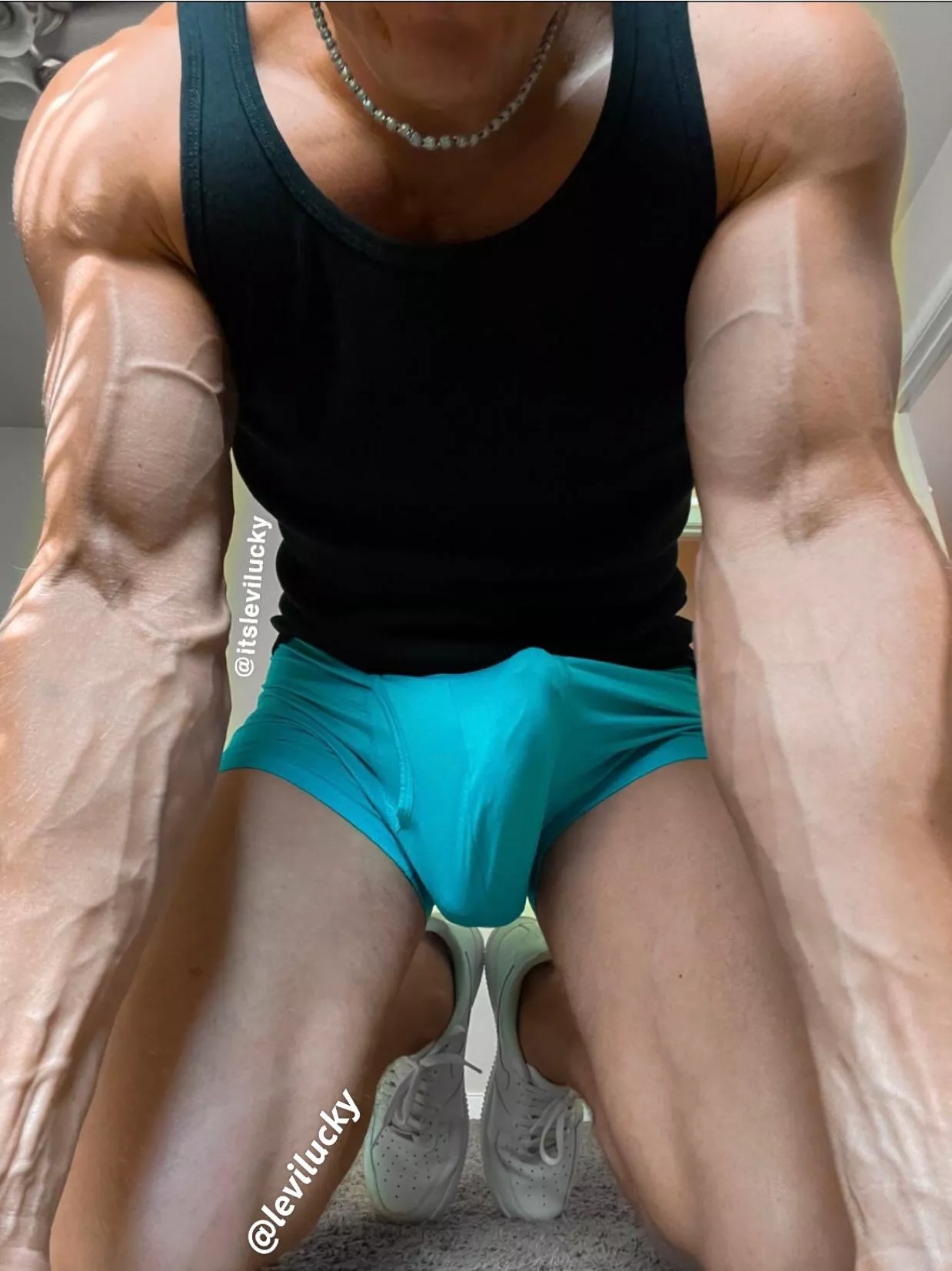 Too much veins? 😉 posted by itslevilucky