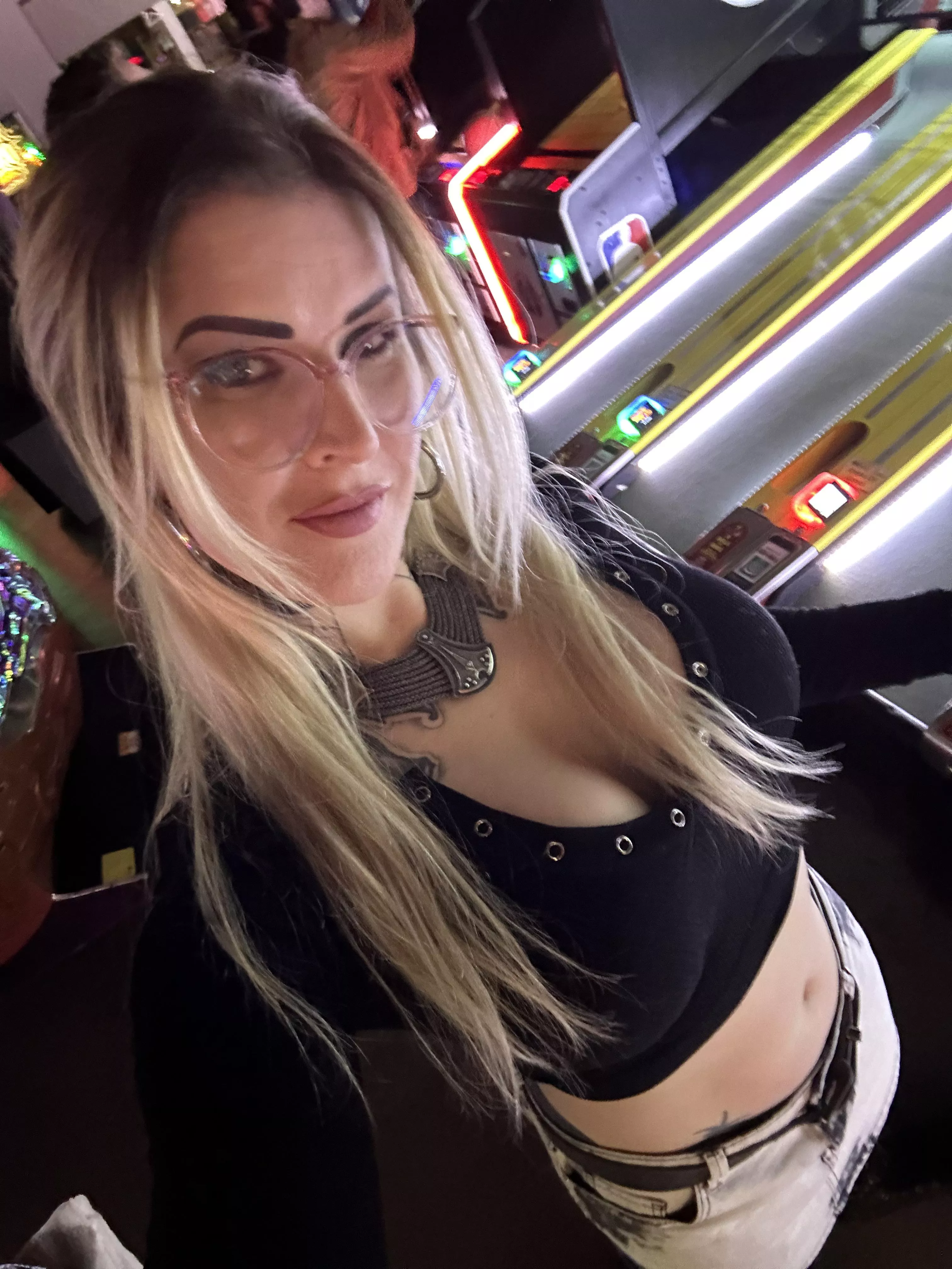 Ummm hey 👋🏻 posted by LetsFnnnGooo