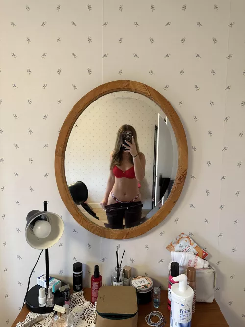 What would you do if you saw me at the beach? 👇 by alleeeed