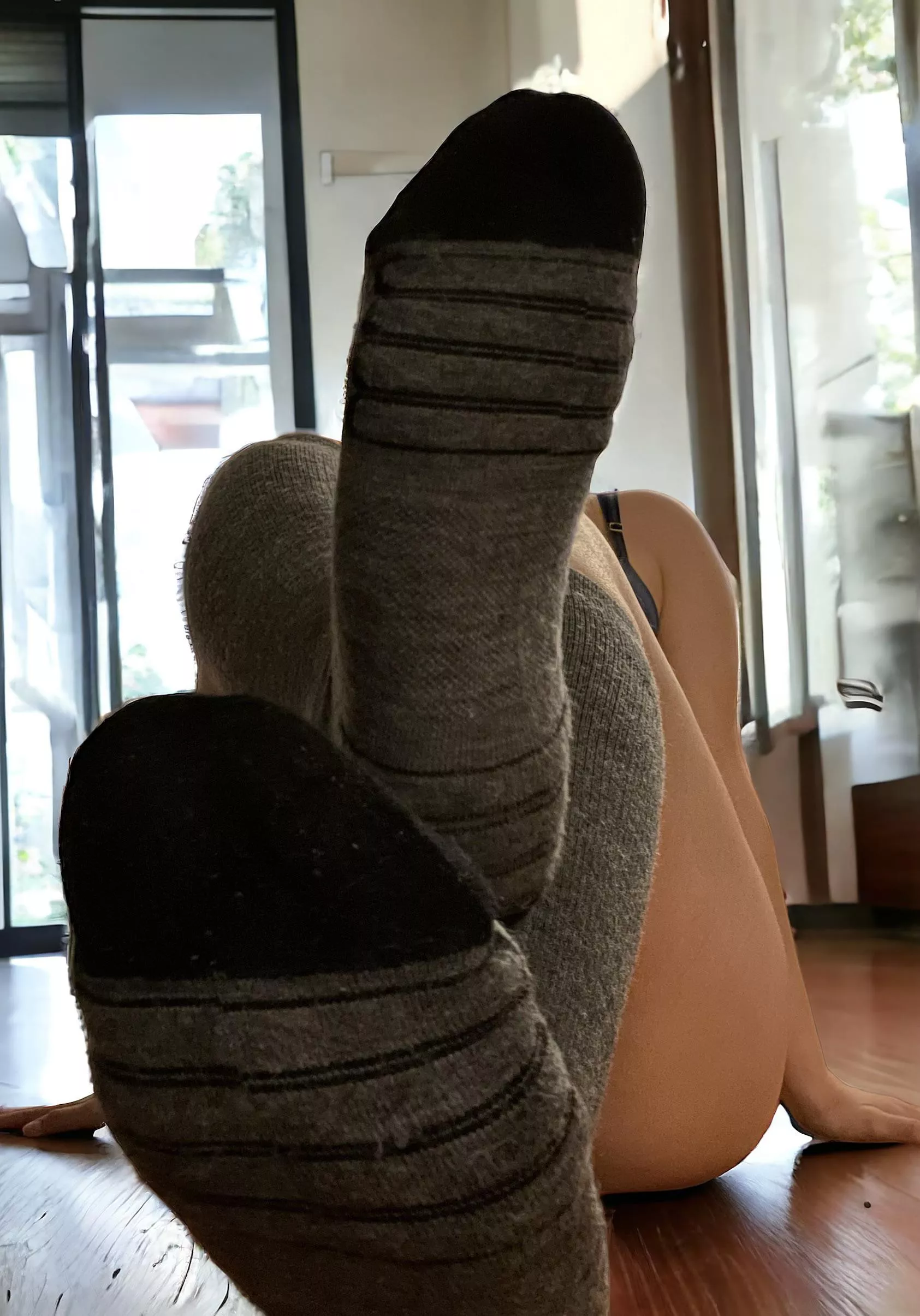 Who wouldn’t want these in their face after a long day at work 😪 posted by annihilatedbyaugust