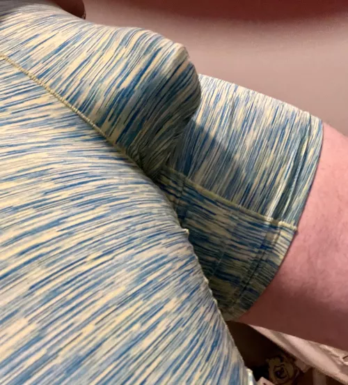 Would love to be entertained this evening by ASelfishBump