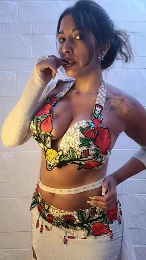 Would you eat or fuck? Choose wisely by sweetsophie01