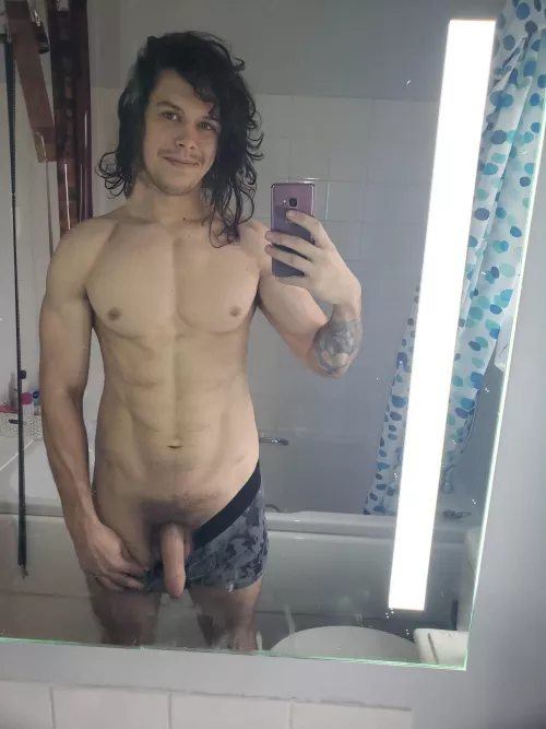 you into emo lads who lift? by tylercreature